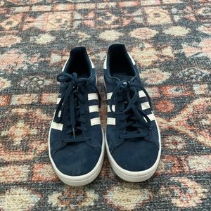 Super cute blue adidas sneakers!! Women’s sz 7
